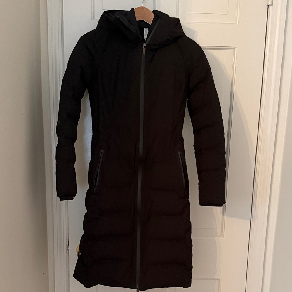 Lululemon Athletica Black Puffer Jacket (long)